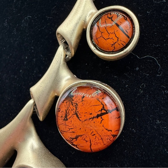 Brutalist Brushed Gold and Marbled Orange Jewelry Set of Earrings and Necklace - Picture 6 of 17
